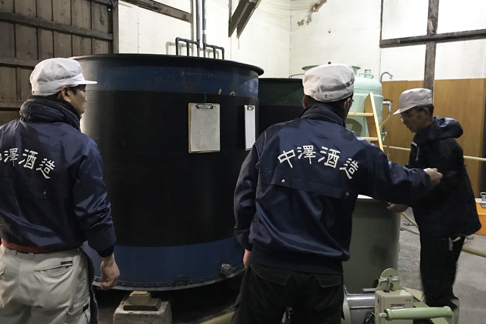 上槽の準備中