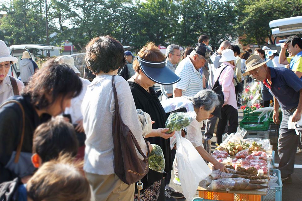 日曜朝市_写真1