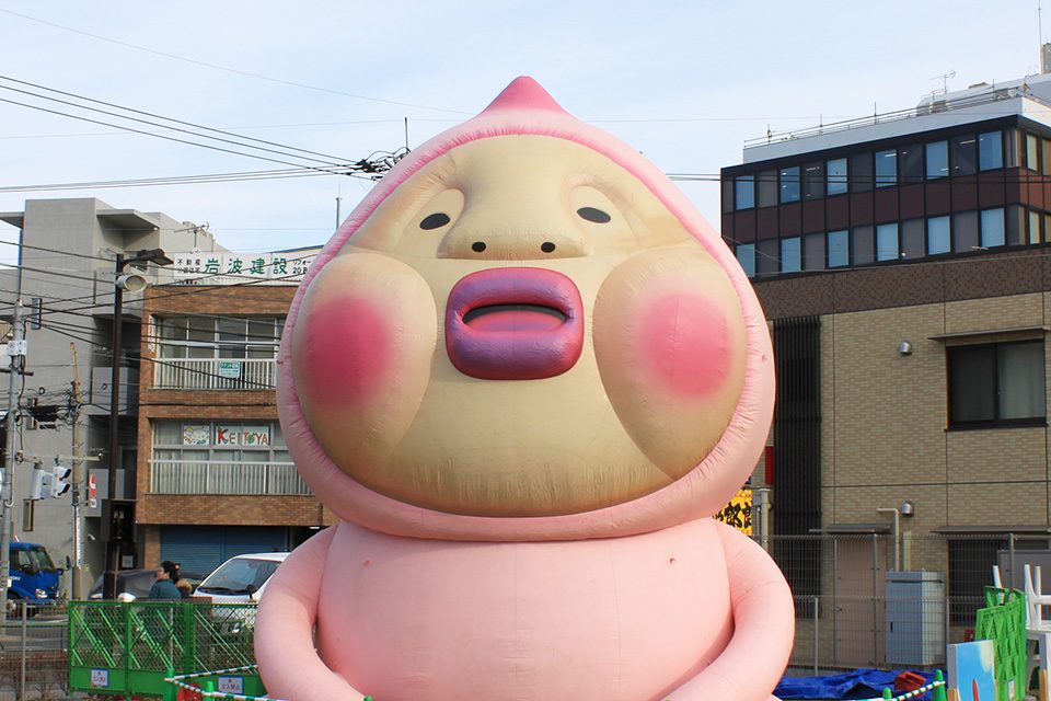カクレモモイジリ